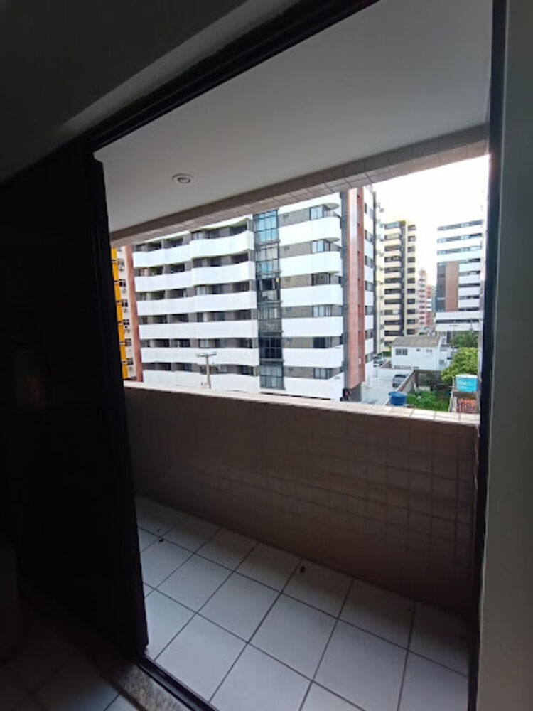 Apartamento à venda com 1 quarto, 40m² - Foto 2