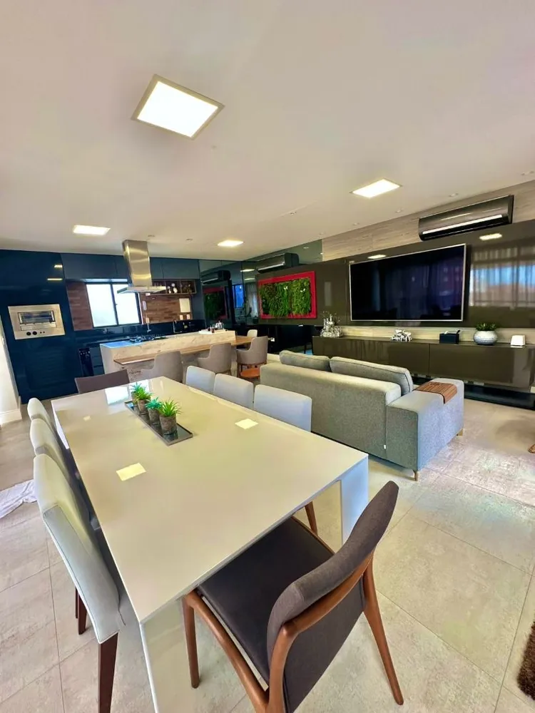 Cobertura, 3 quartos, 255 m² - Foto 1
