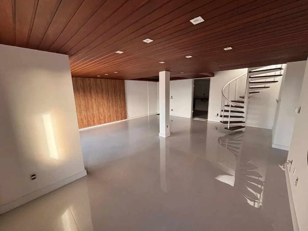 Cobertura, 4 quartos, 240 m² - Foto 2