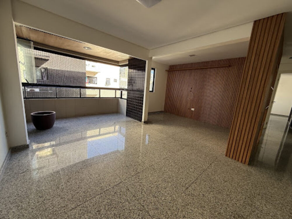 Apartamento à venda com 3 quartos, 137m² - Foto 1