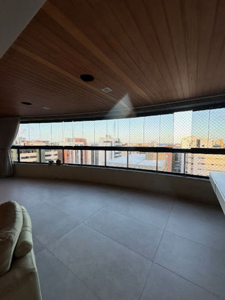 Apartamento à venda com 3 quartos, 180m² - Foto 3