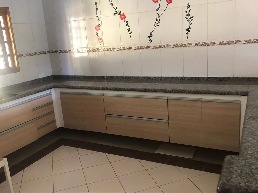 Chácara, 3 quartos, 2500 m² - Foto 1