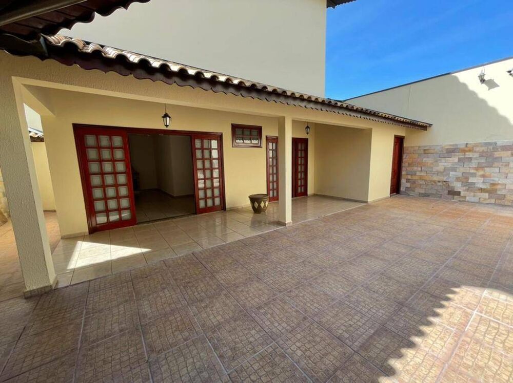 Casa, 3 quartos, 245 m² - Foto 2