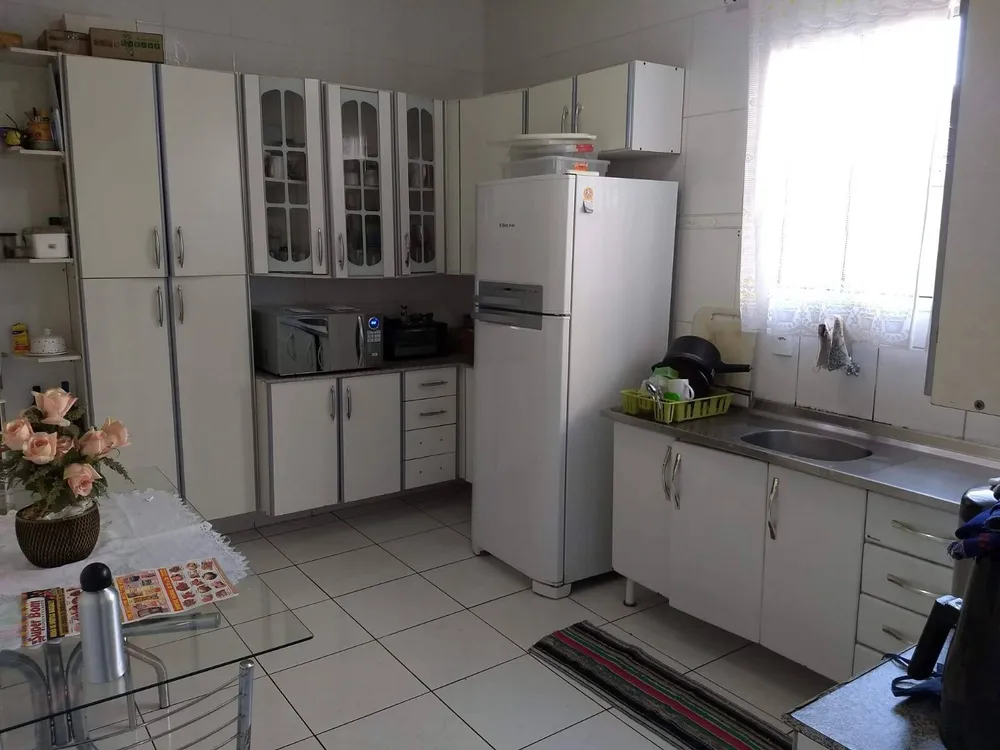 Casa, 3 quartos, 191 m² - Foto 1