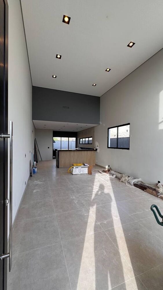 Casa à venda com 3 quartos, 163m² - Foto 1
