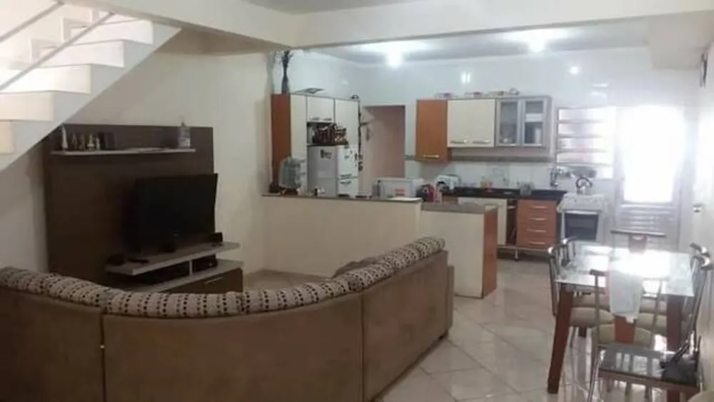 Casa, 3 quartos, 129 m² - Foto 1