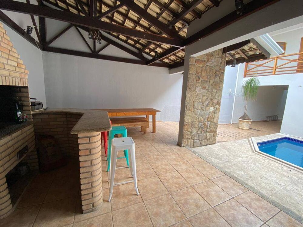 Casa, 4 quartos, 362 m² - Foto 1