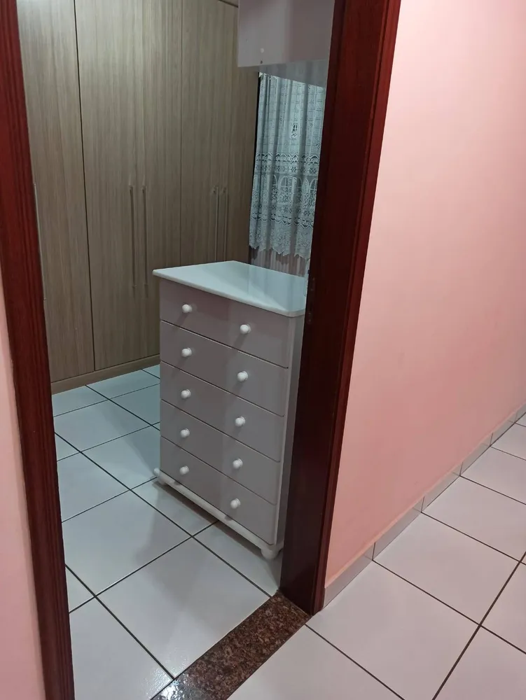 Casa, 3 quartos, 141 m² - Foto 2