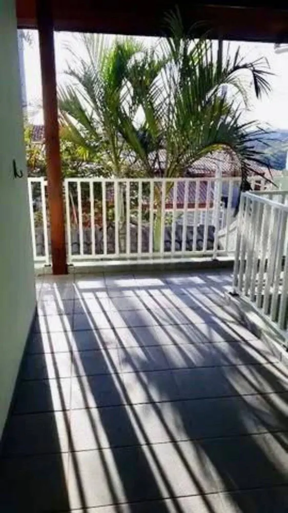 Casa, 3 quartos, 236 m² - Foto 3