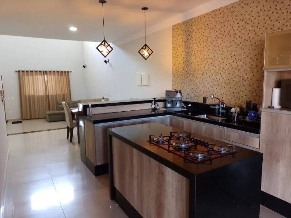 Casa, 3 quartos, 250 m² - Foto 2