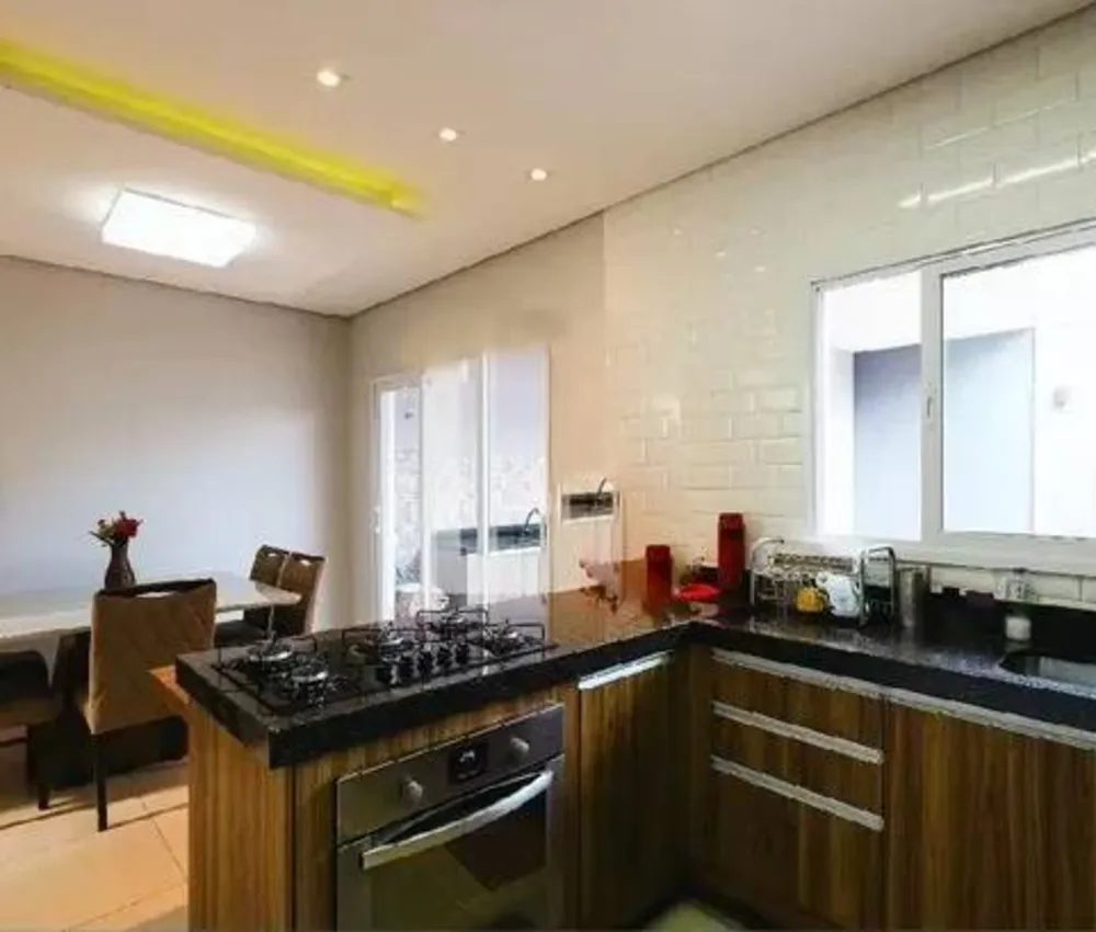 Casa, 3 quartos, 171 m² - Foto 1