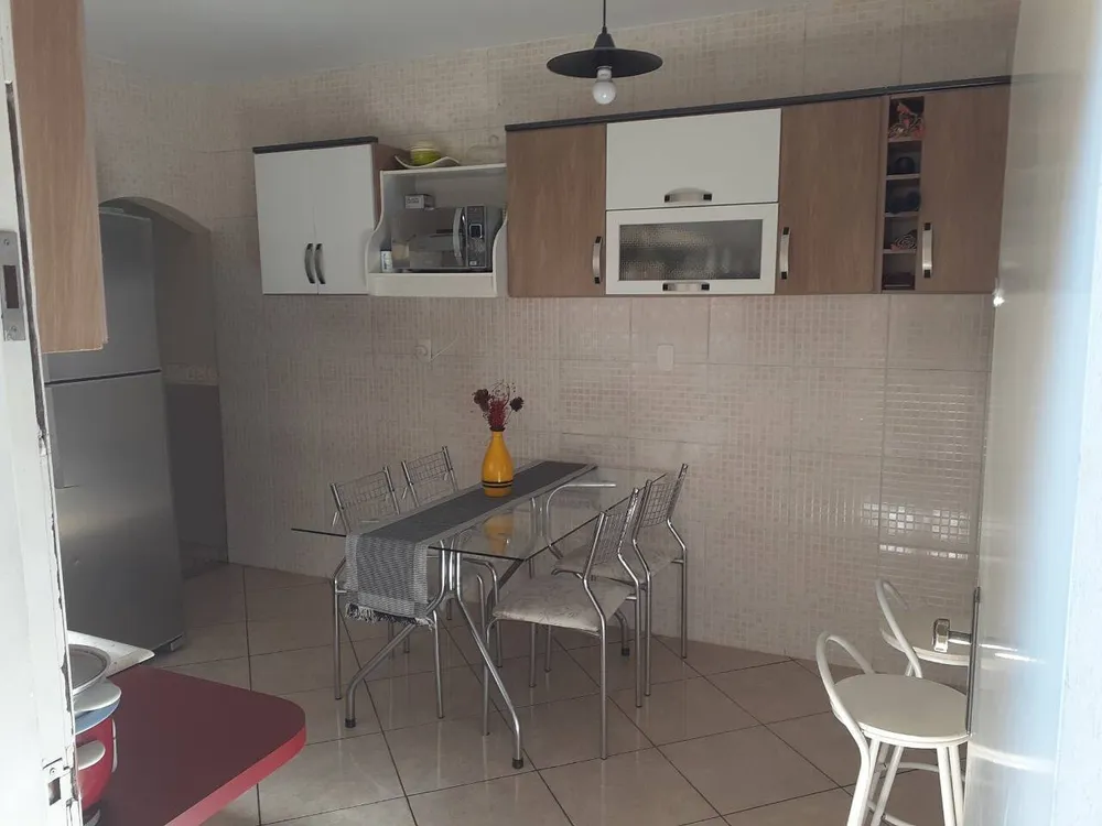 Casa, 3 quartos, 170 m² - Foto 2