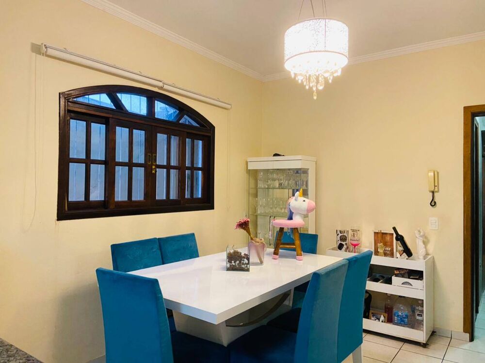 Casa, 3 quartos, 203 m² - Foto 1