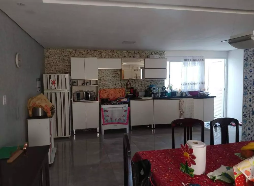 Sobrado à venda com 4 quartos, 166m² - Foto 1