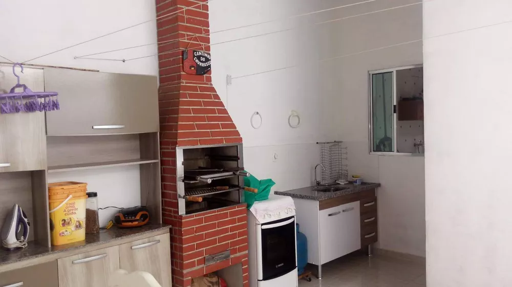 Casa à venda com 2 quartos, 85m² - Foto 2