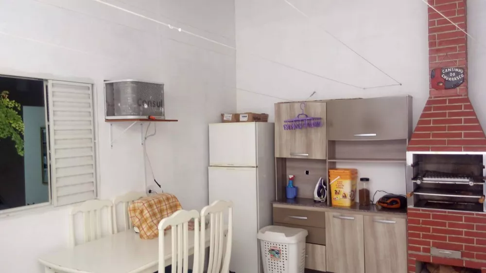 Casa à venda com 2 quartos, 85m² - Foto 3