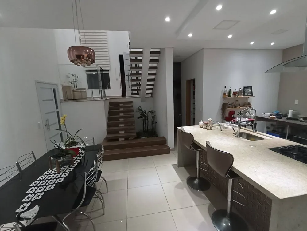 Sobrado, 3 quartos, 220 m² - Foto 4