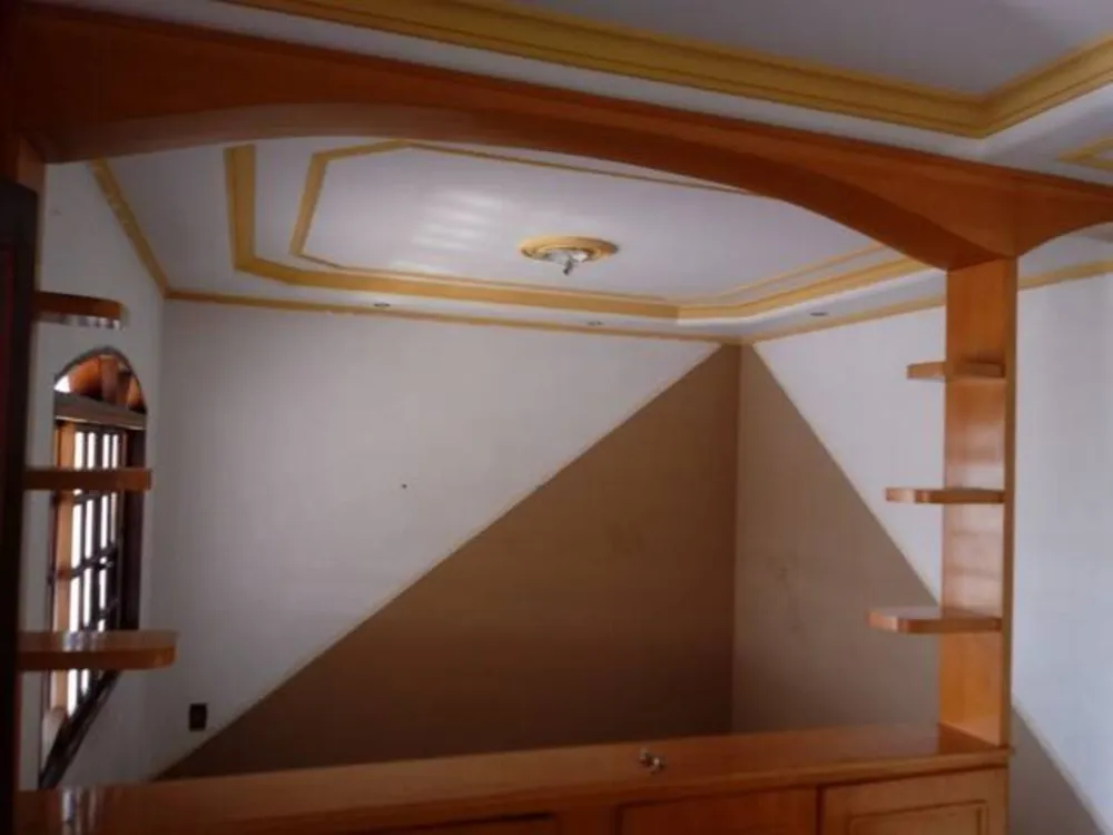 Casa, 7 quartos, 190 m² - Foto 1