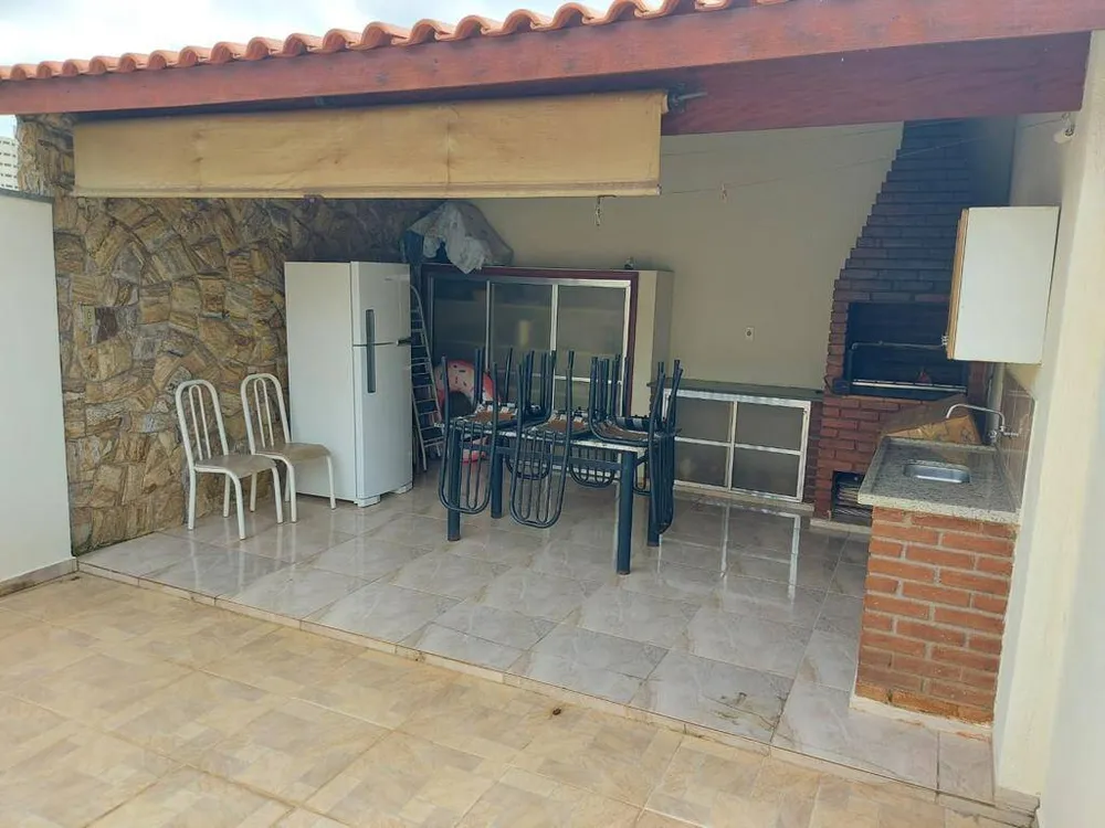 Casa, 3 quartos, 197 m² - Foto 2