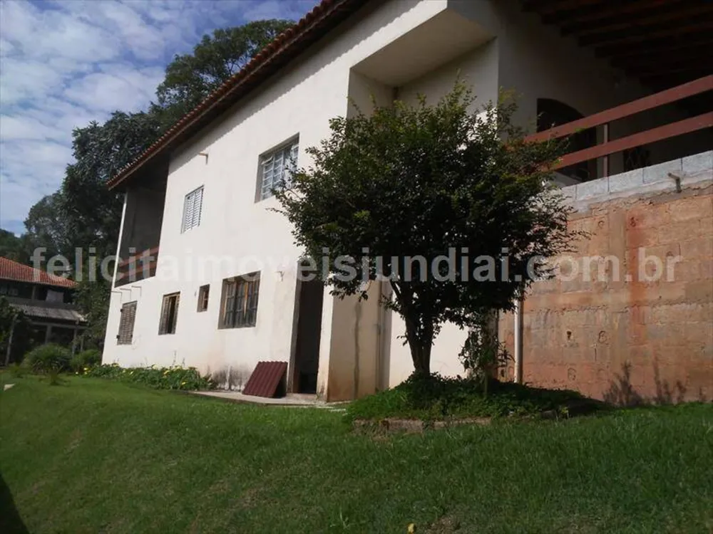 Chácara, 3 quartos, 2500 m² - Foto 1