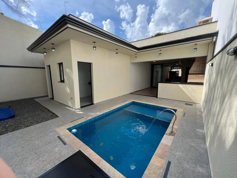 Casa, 3 quartos, 169 m² - Foto 1