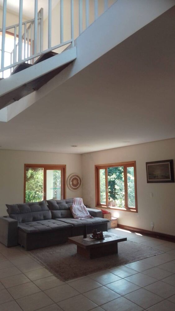 Casa de Condomínio à venda com 5 quartos, 352m² - Foto 1
