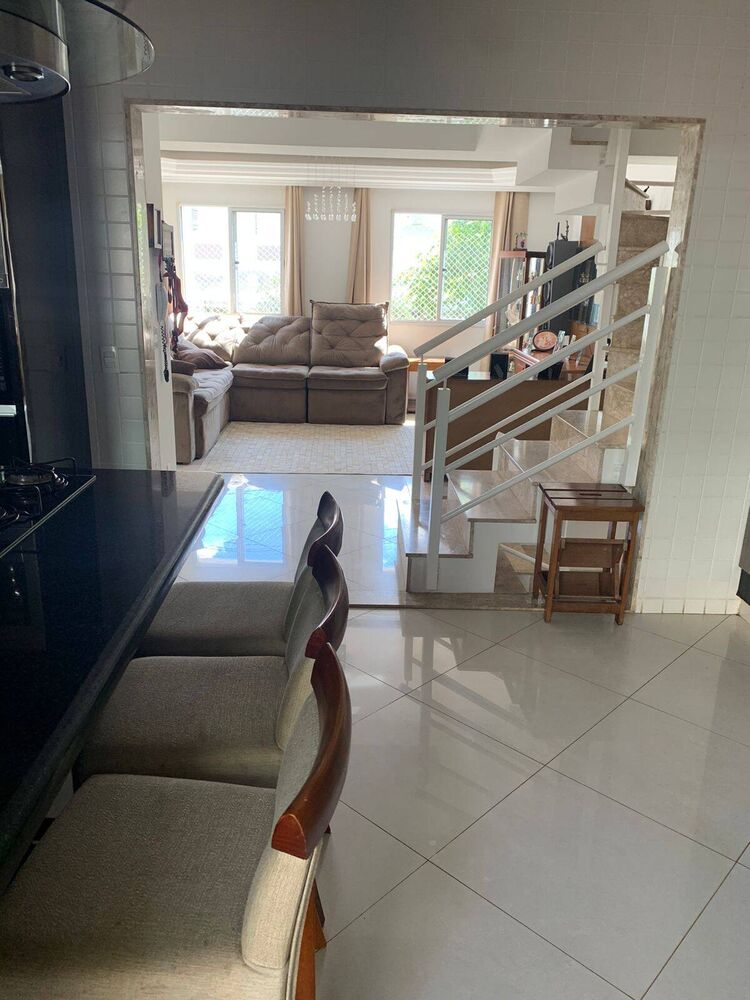 Casa de Condomínio à venda com 5 quartos, 260m² - Foto 3
