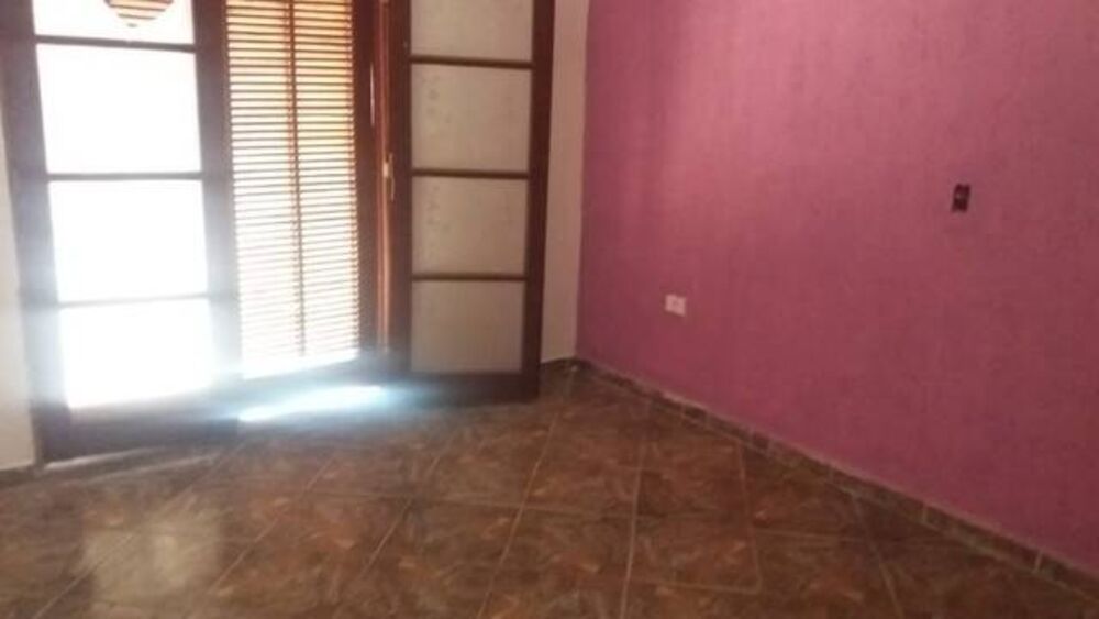 Casa, 4 quartos, 235 m² - Foto 1