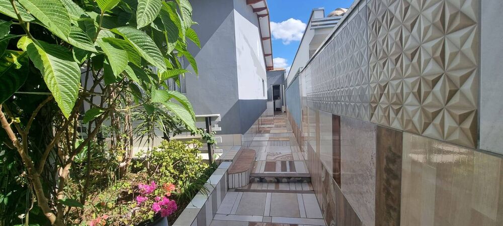 Casa à venda com 3 quartos, 200m² - Foto 4
