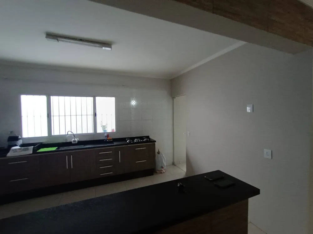 Casa, 3 quartos, 220 m² - Foto 2