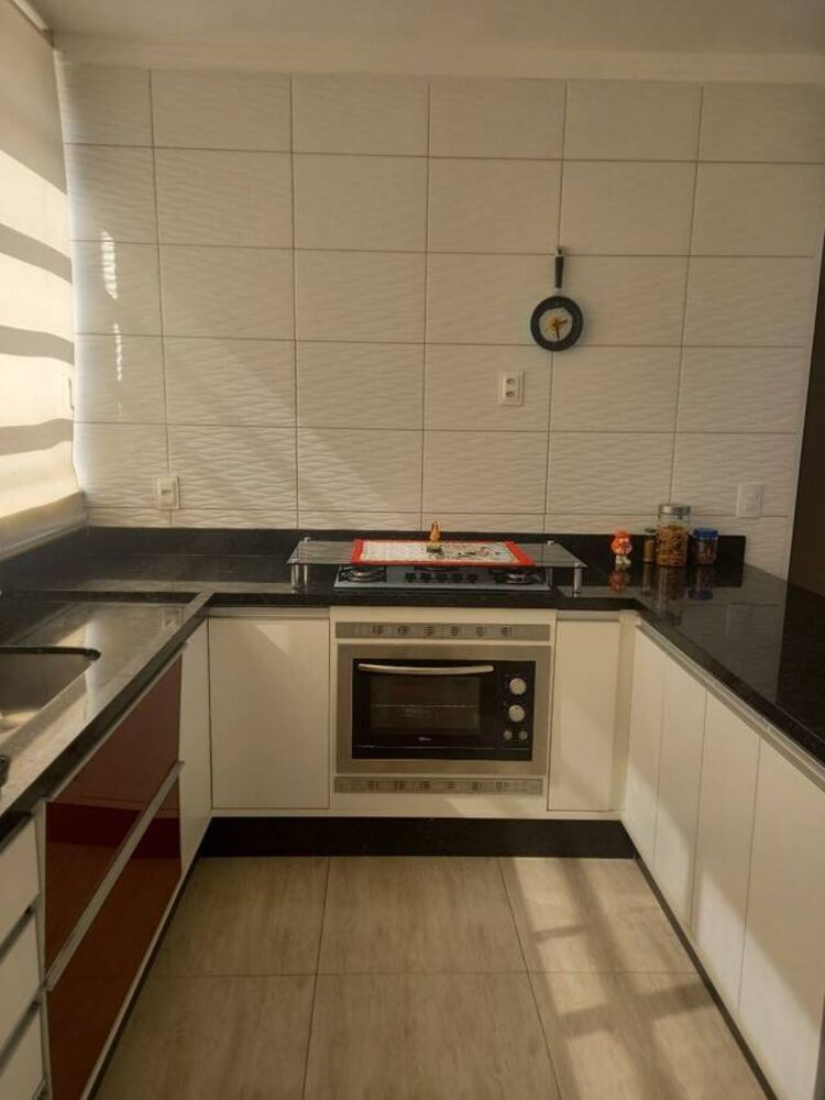 Apartamento, 3 quartos, 200 m² - Foto 1
