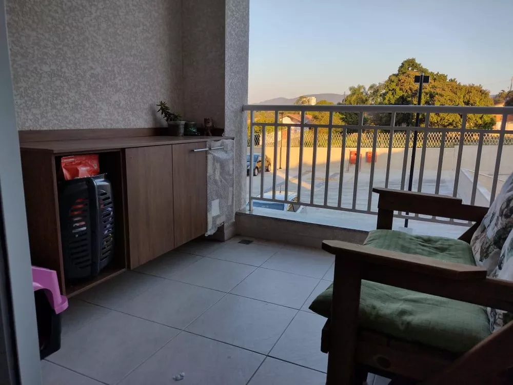 Apartamento à venda com 2 quartos, 67m² - Foto 5