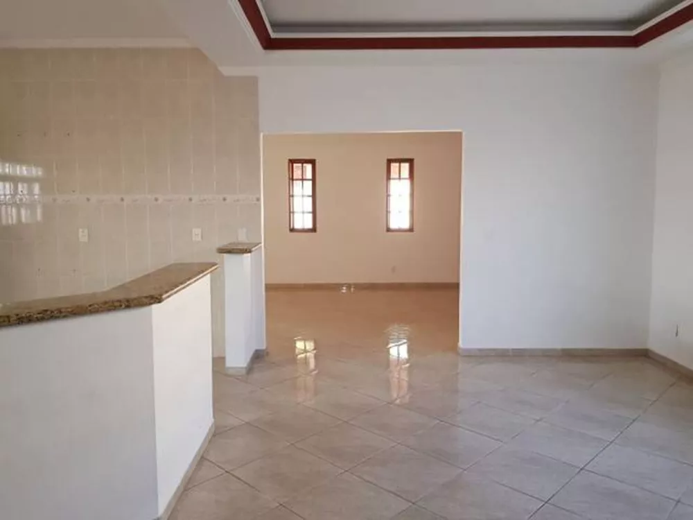 Casa à venda com 10 quartos, 700m² - Foto 4