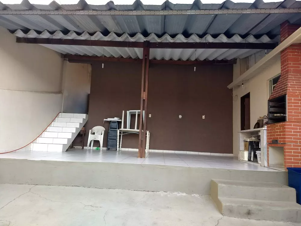 Casa à venda com 3 quartos, 191m² - Foto 2