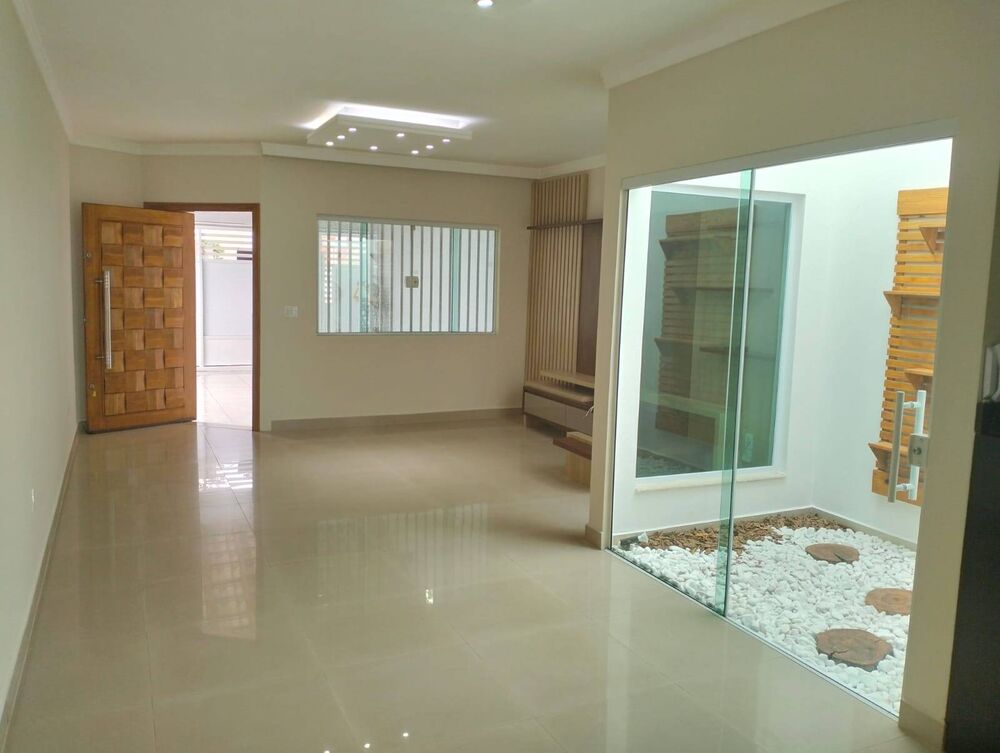 Casa à venda com 3 quartos, 160m² - Foto 1