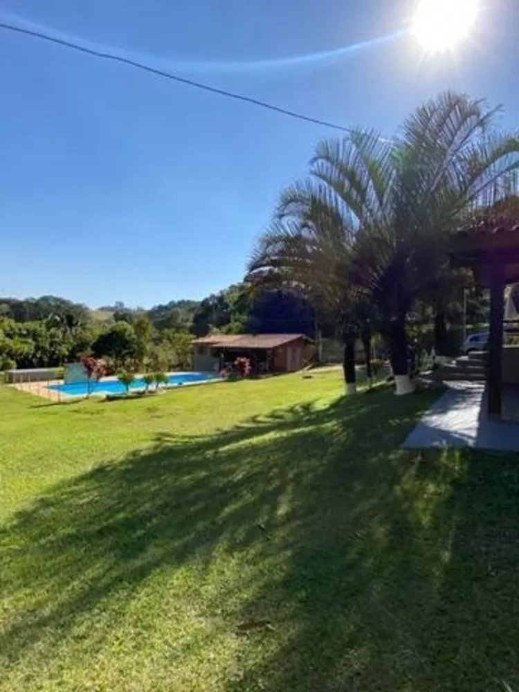 Fazenda à venda com 3 quartos, 120m² - Foto 1