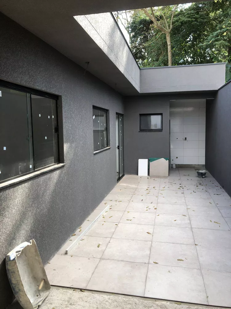 Casa à venda com 3 quartos, 100m² - Foto 3