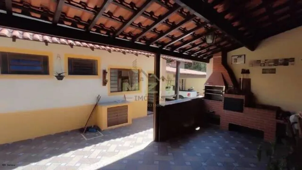 Chácara, 3 quartos, 1100 m² - Foto 1