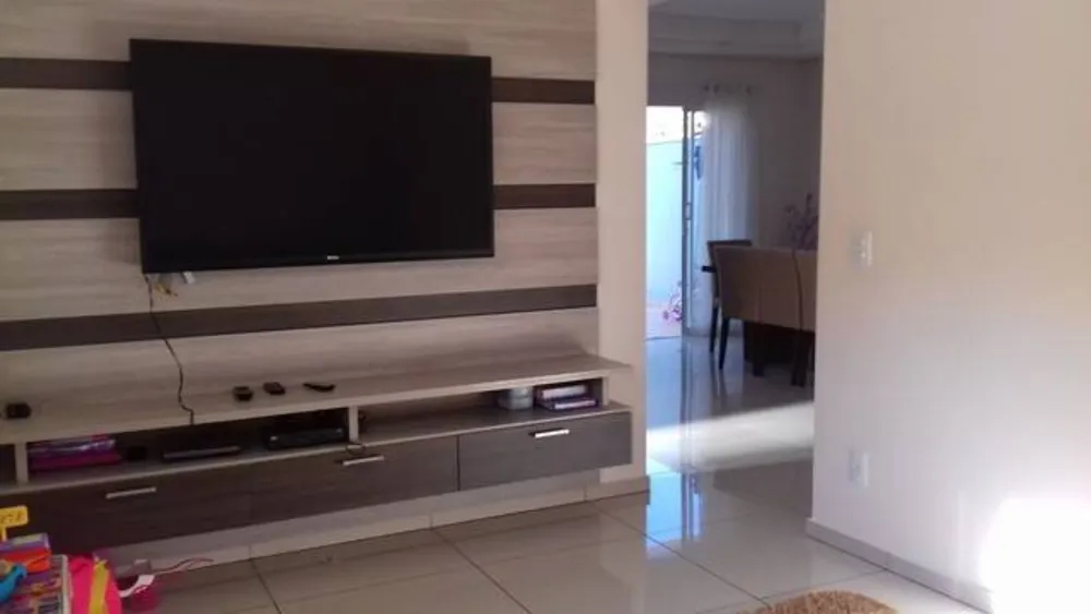 Casa, 3 quartos, 290 m² - Foto 1