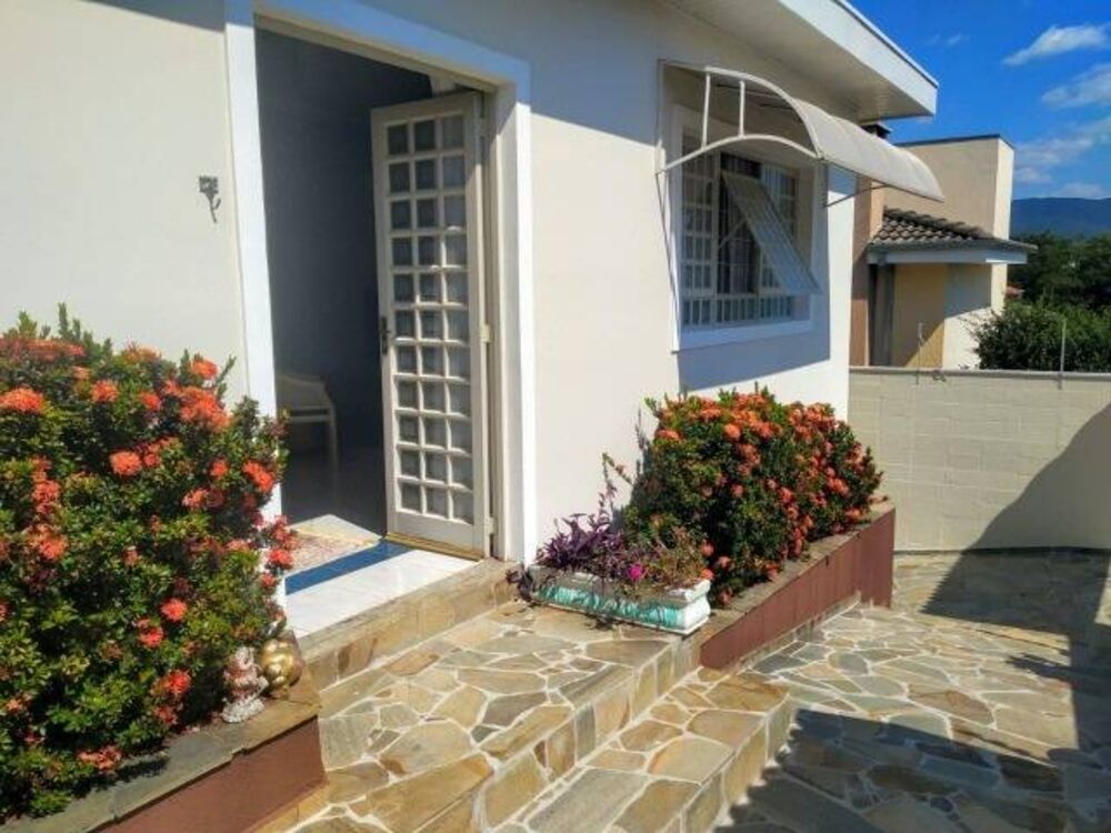 Casa, 3 quartos, 256 m² - Foto 3