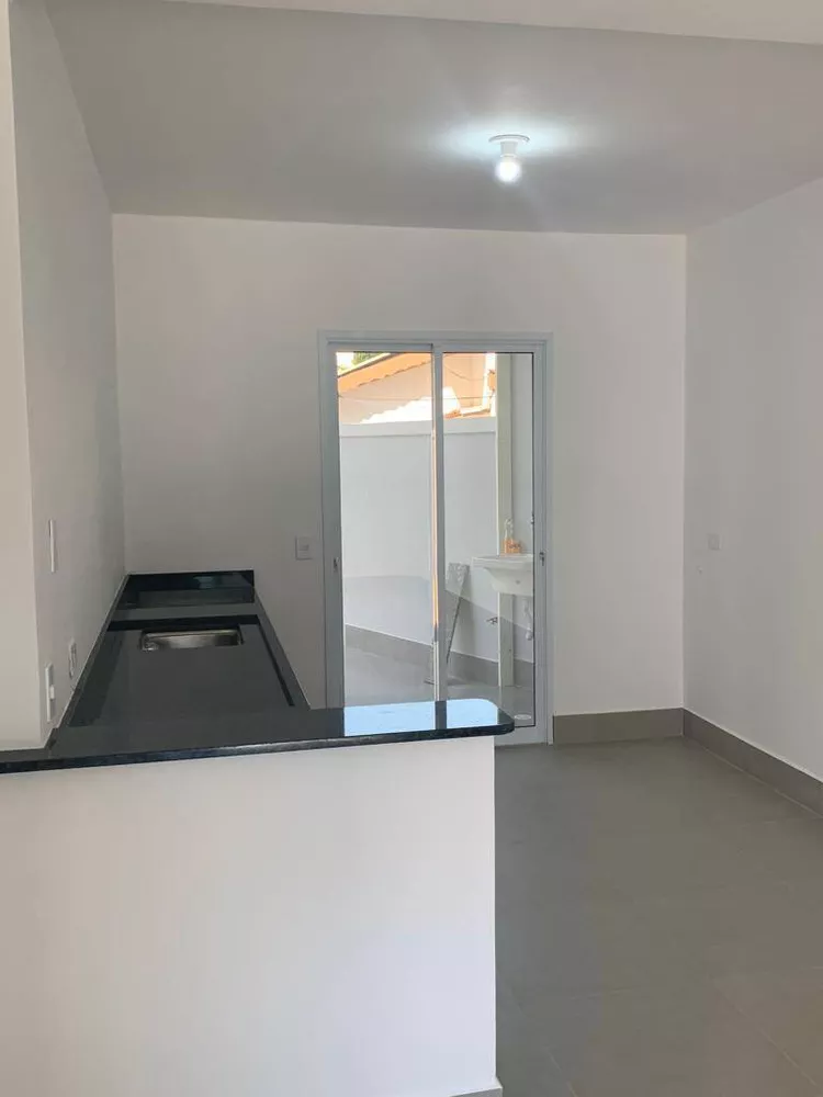 Sobrado à venda com 3 quartos, 110m² - Foto 4