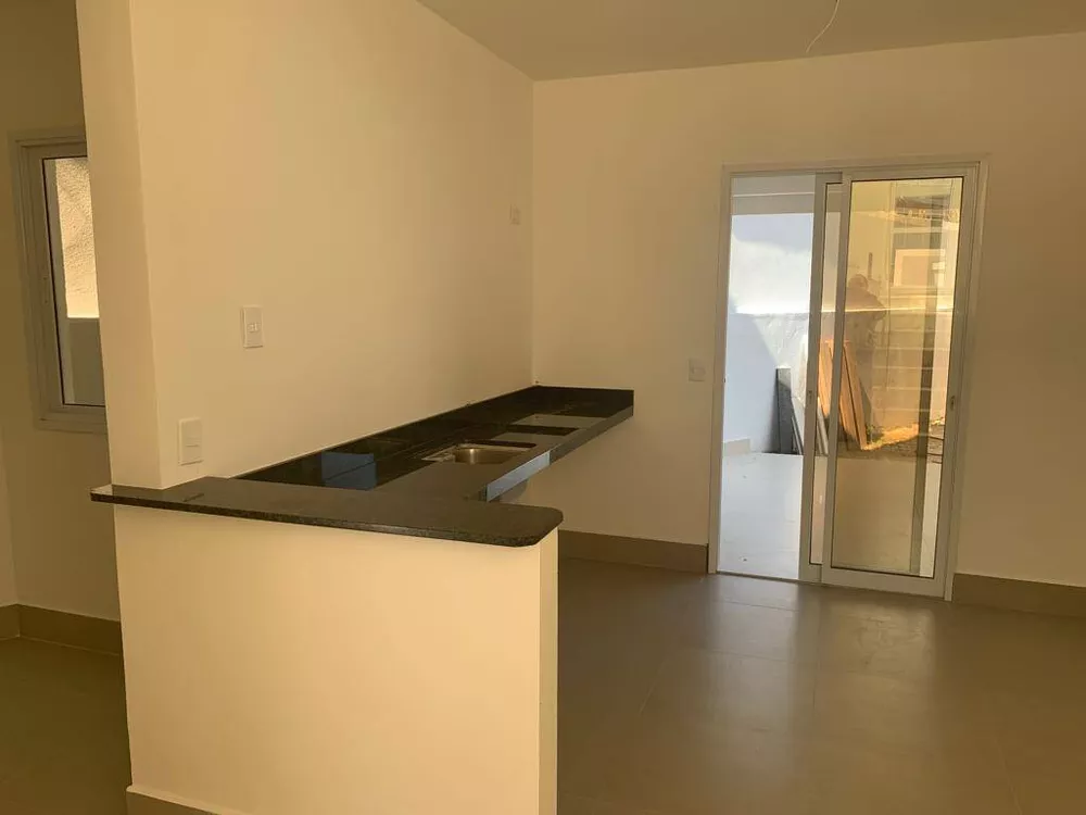 Sobrado à venda com 3 quartos, 110m² - Foto 3