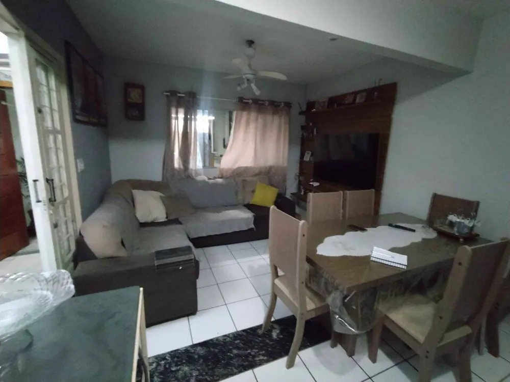 Casa, 3 quartos, 130 m² - Foto 2