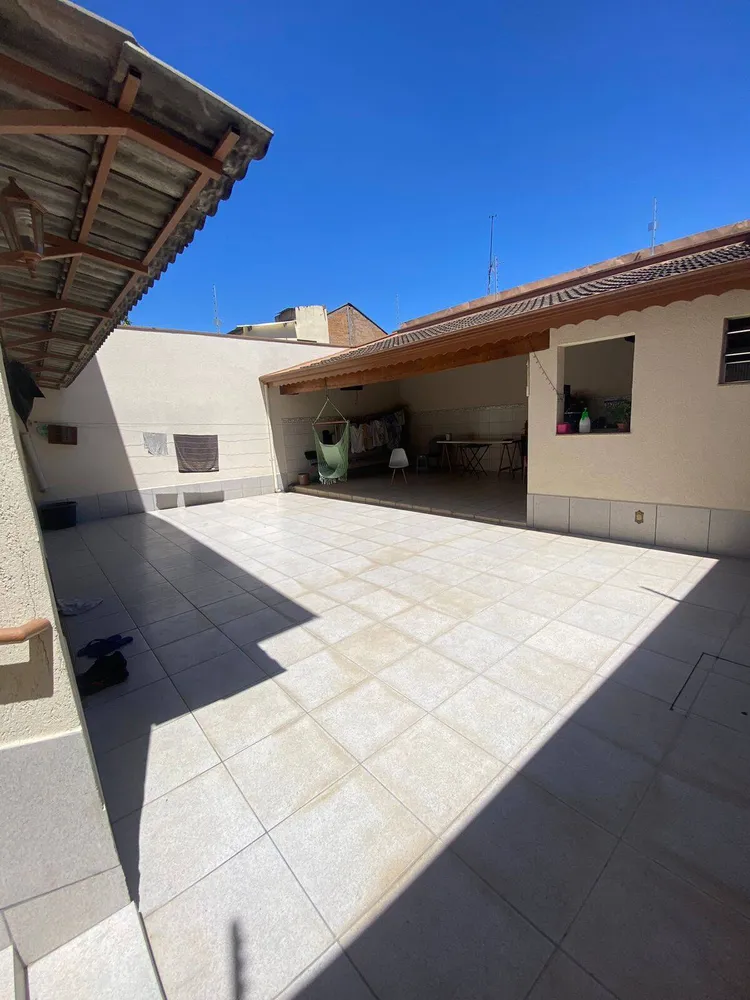 Casa, 4 quartos, 242 m² - Foto 10