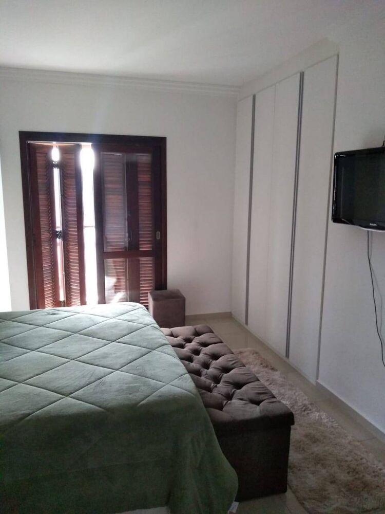 Casa, 3 quartos, 250 m² - Foto 4