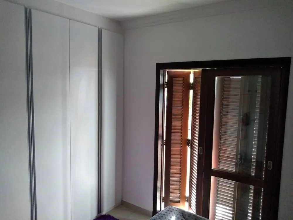 Casa, 3 quartos, 250 m² - Foto 1