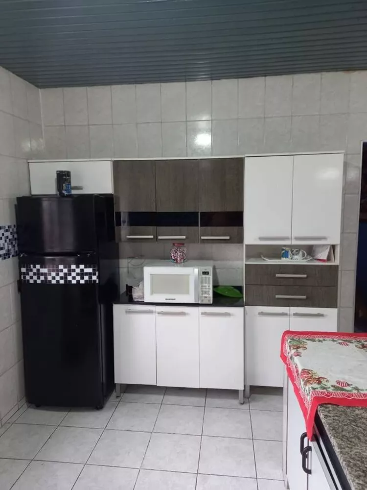 Casa à venda com 4 quartos, 300m² - Foto 4