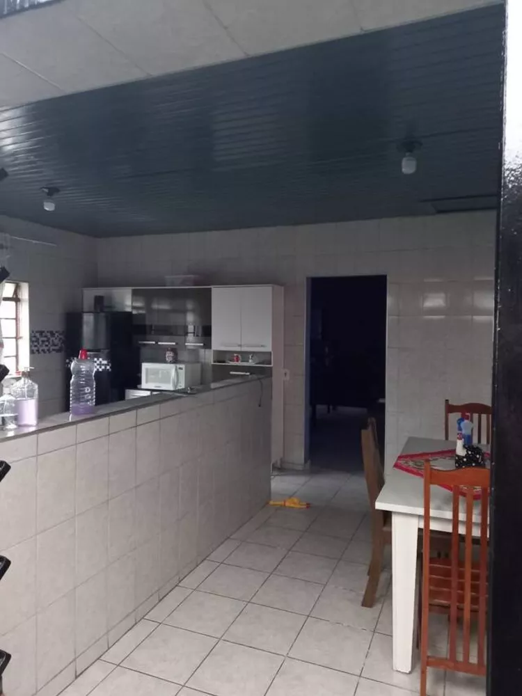 Casa à venda com 4 quartos, 300m² - Foto 3