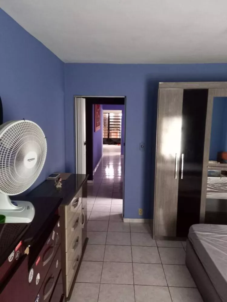 Casa à venda com 4 quartos, 300m² - Foto 9