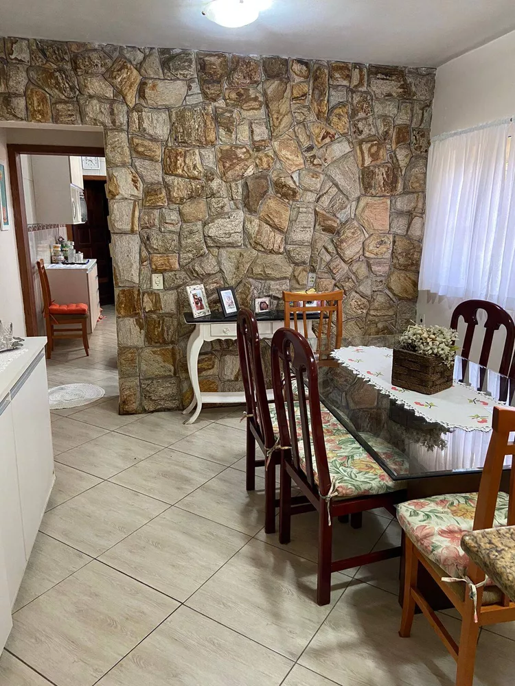 Casa à venda com 3 quartos, 125m² - Foto 2